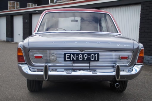 Ford-Taunus-17M-2